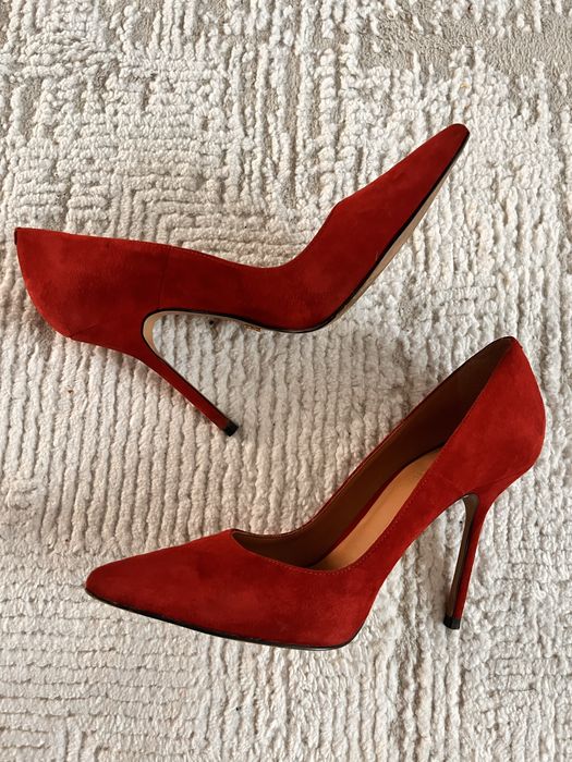 Zamszowe skorzane szpilki Kazar