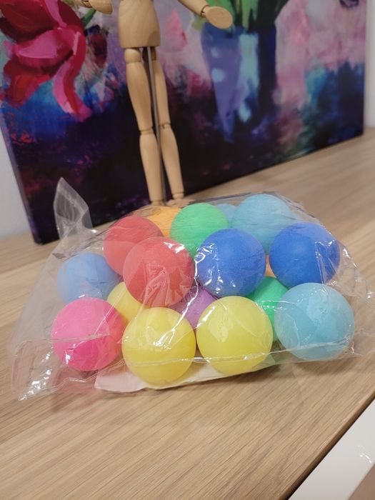 20 kolorowych lekkich plastikowych piłeczek dla dzieci dla kota psa
