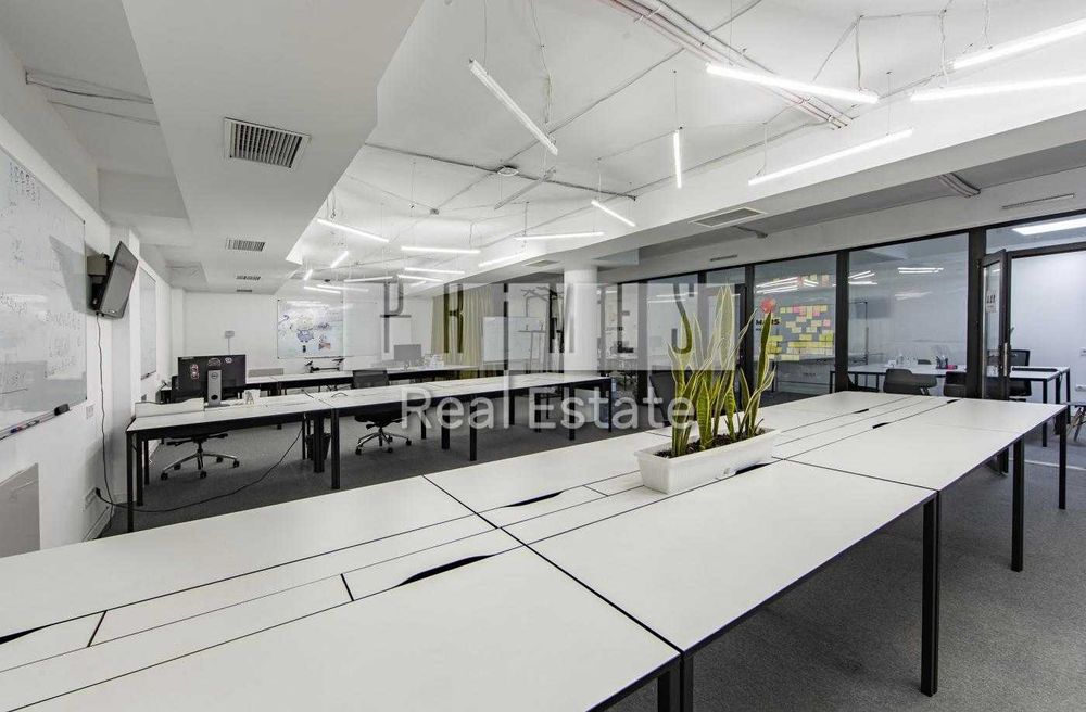 Продаж офісу, ЖК Дипломат Холл, вул. Жилянська 59