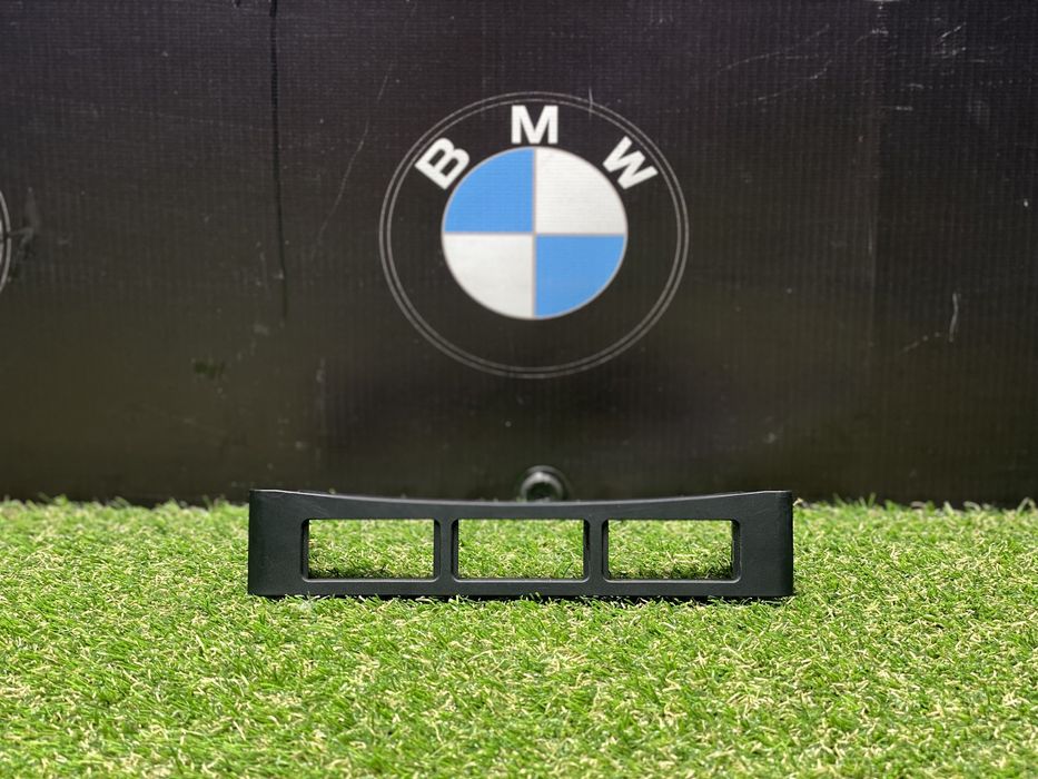 Рамка заднього Дивана Bmw E38