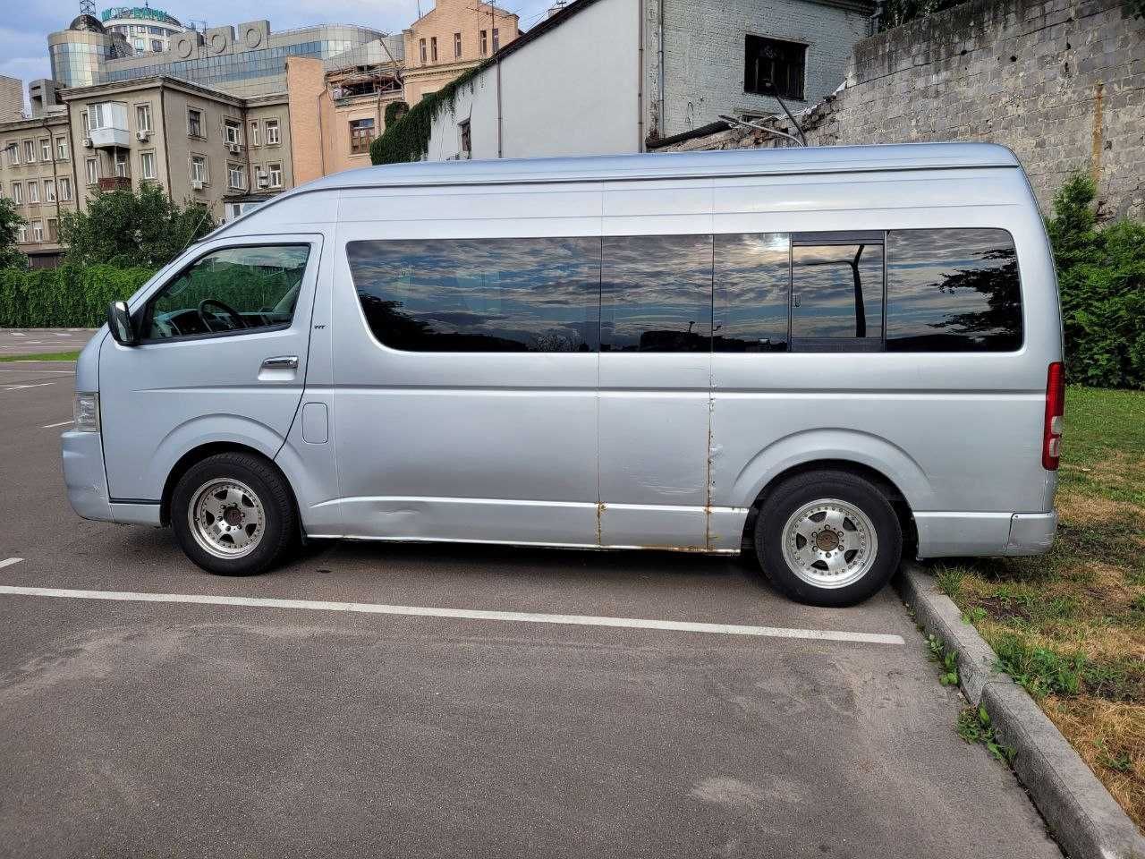 Продам автобус TOYOTA 9 місць