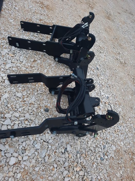 Tuz przedni podnośnik do ciągnika każdą marka