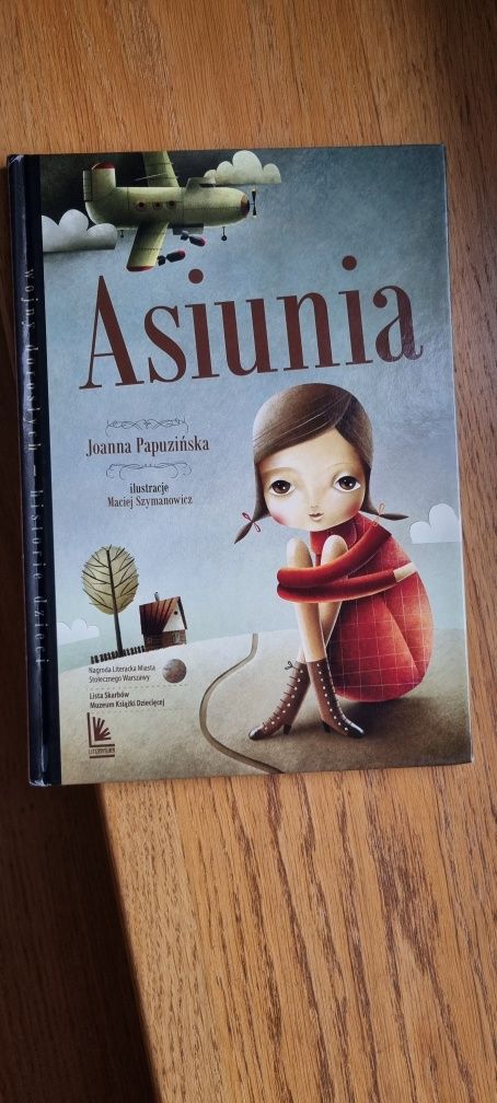 Książka Asiunia lektura