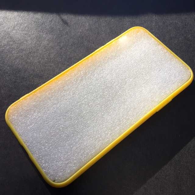 NOVAS 2x capas para Iphone 11  (amarelo e rosa)