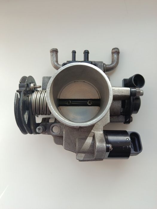 Продам дросельну заслінку