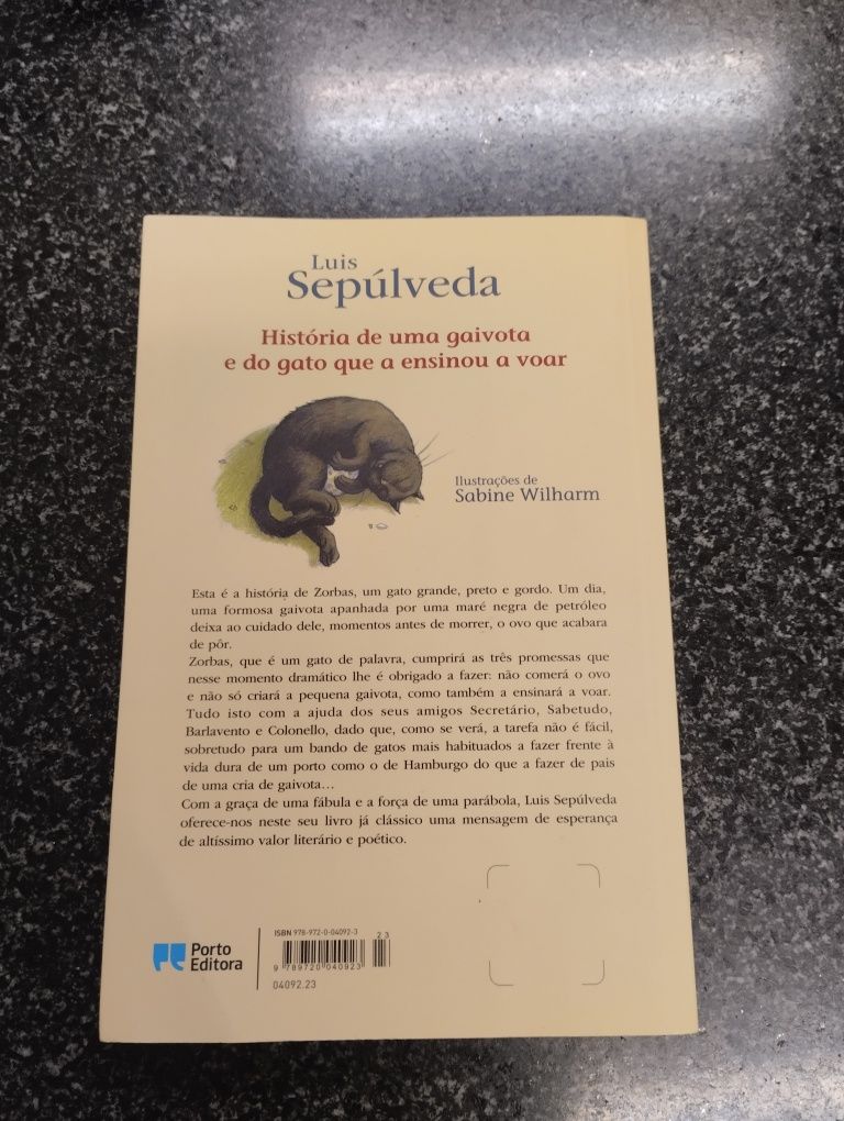 História de uma gaivota e do gato que a ensinou a voar de Luís Sepúlve