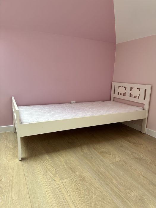 KRITTER Łóżko ze stelarzem i materacem, białe, 70x160 cm