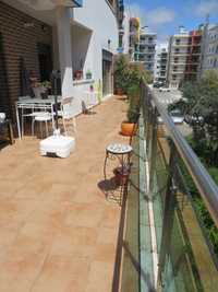 T2 82m2 com Terraço - Jardim da Amoreira Ramada -  349.000€