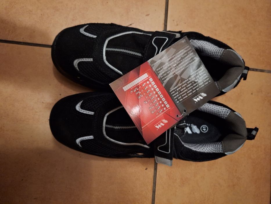 Sprzedam nowe buty robocze
