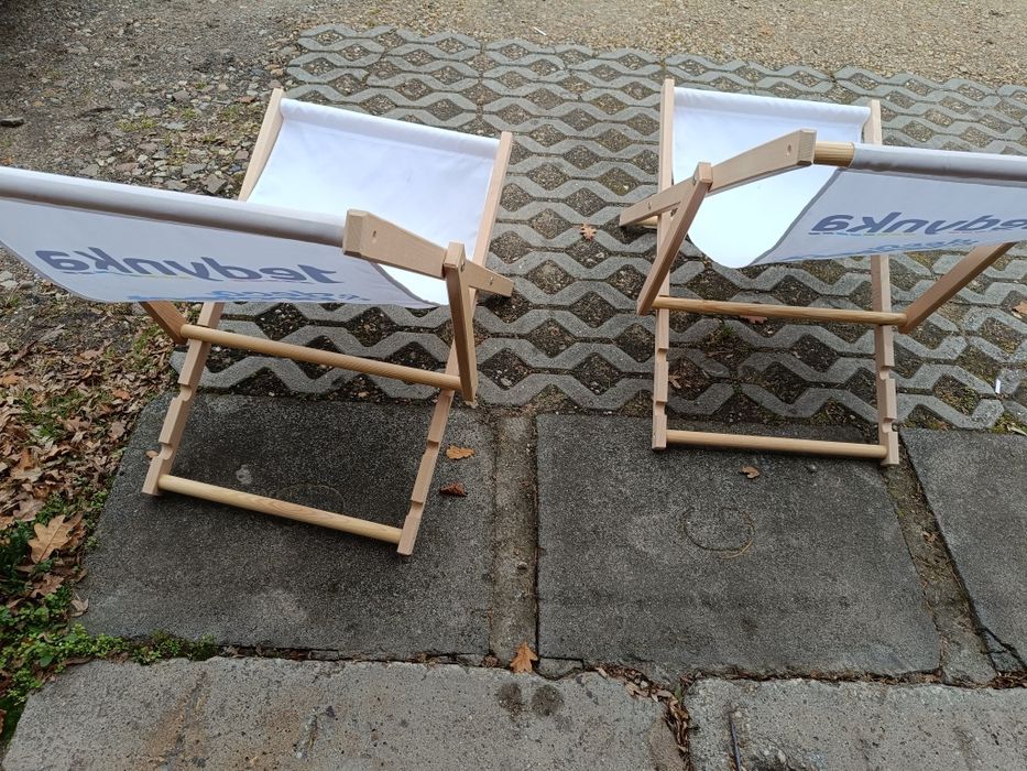 Drewniane krzesła ogrodowe