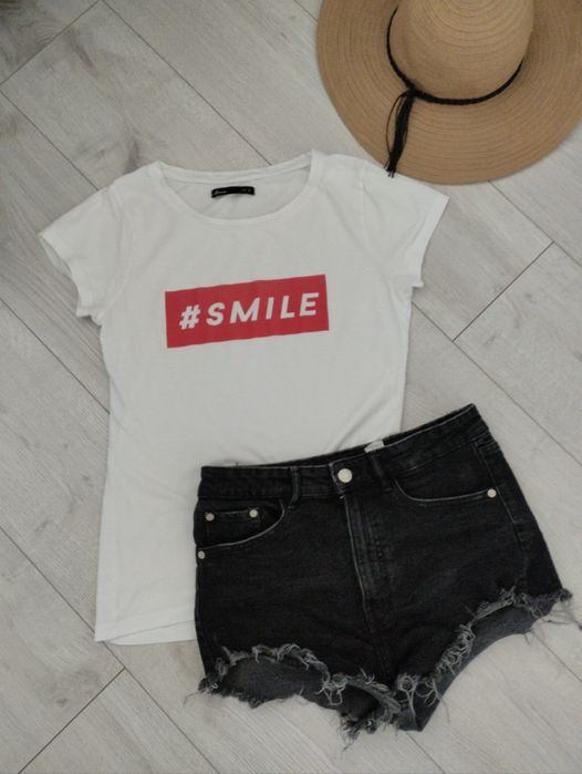 Biały t-shirt Smile