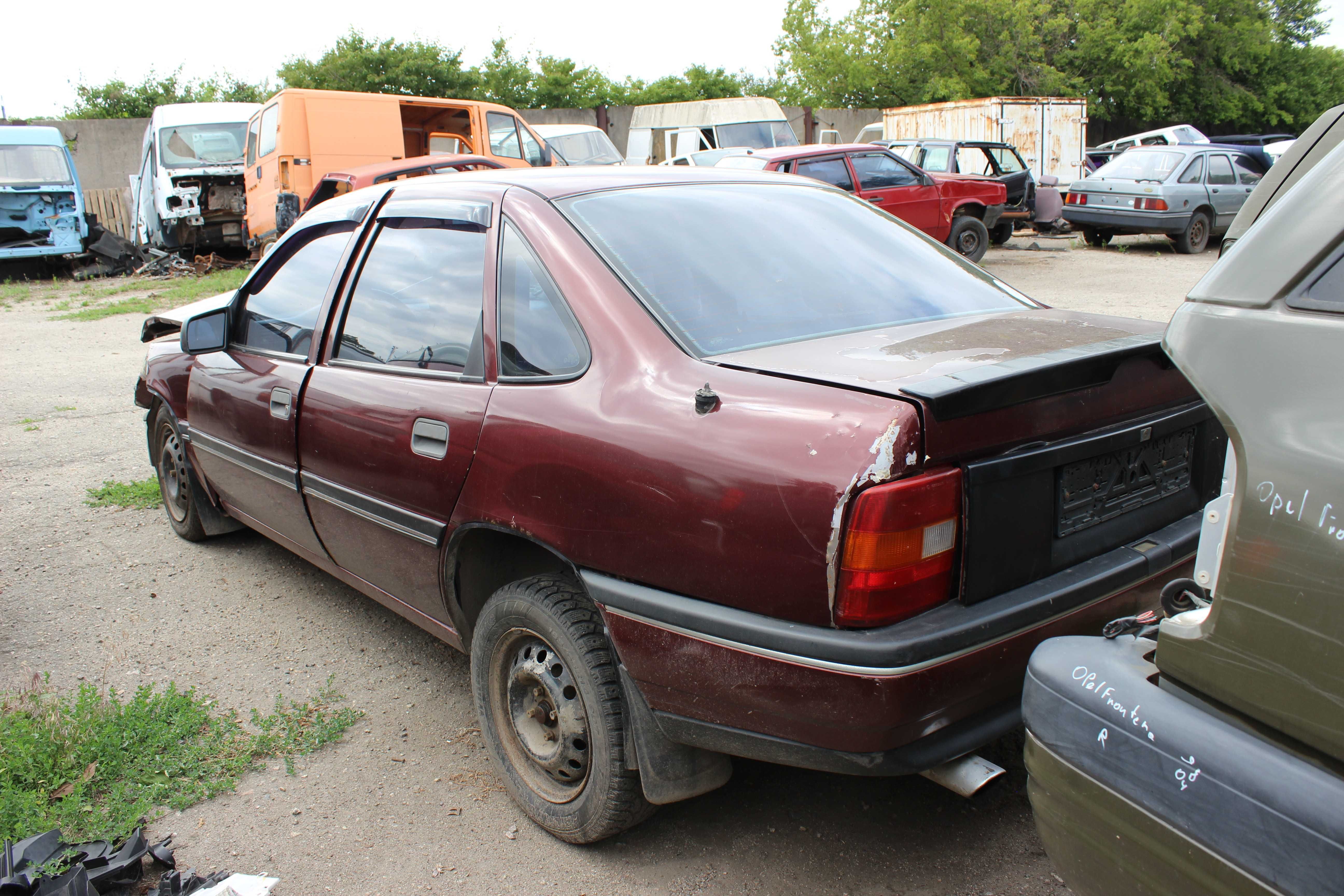 Opel Vectra-A 1990 / Опель Вектра-А 2.0L - запчасти, разборка