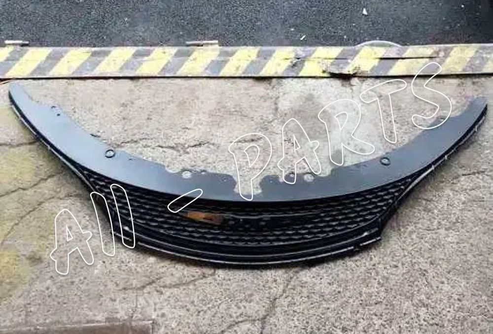 бампера решітка CHRYSLER 200, 2015 -2022 68202989AC