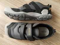 Nowe półbuty chłopięce Keen 38 / 24,5 cm