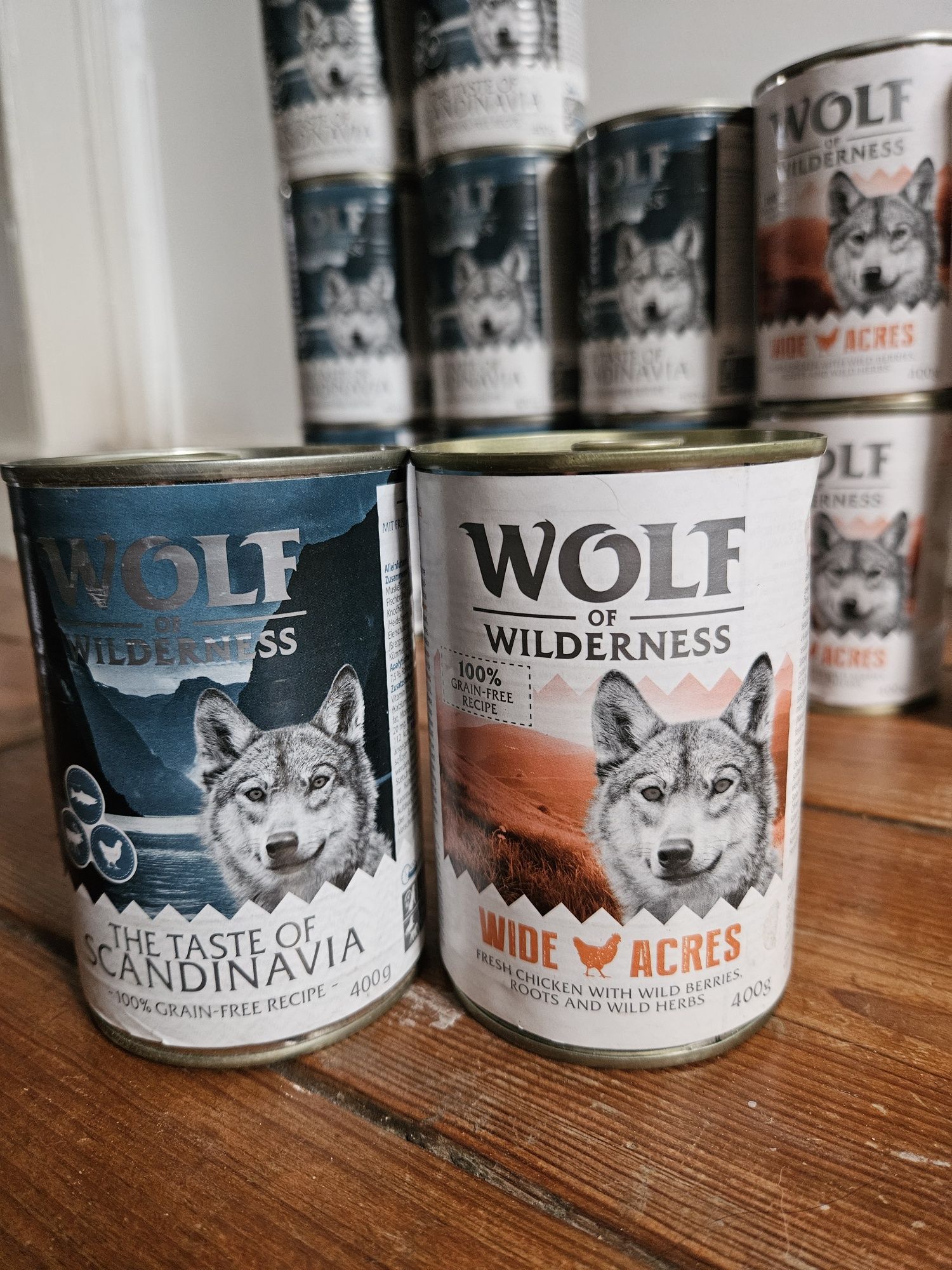 14 latas de comidas para cão (Wolf of  wilderness)