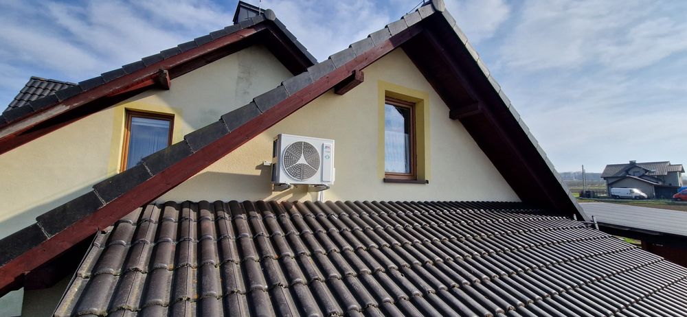 Klimatyzacja z  funkcją grzania  wraz z montażem.