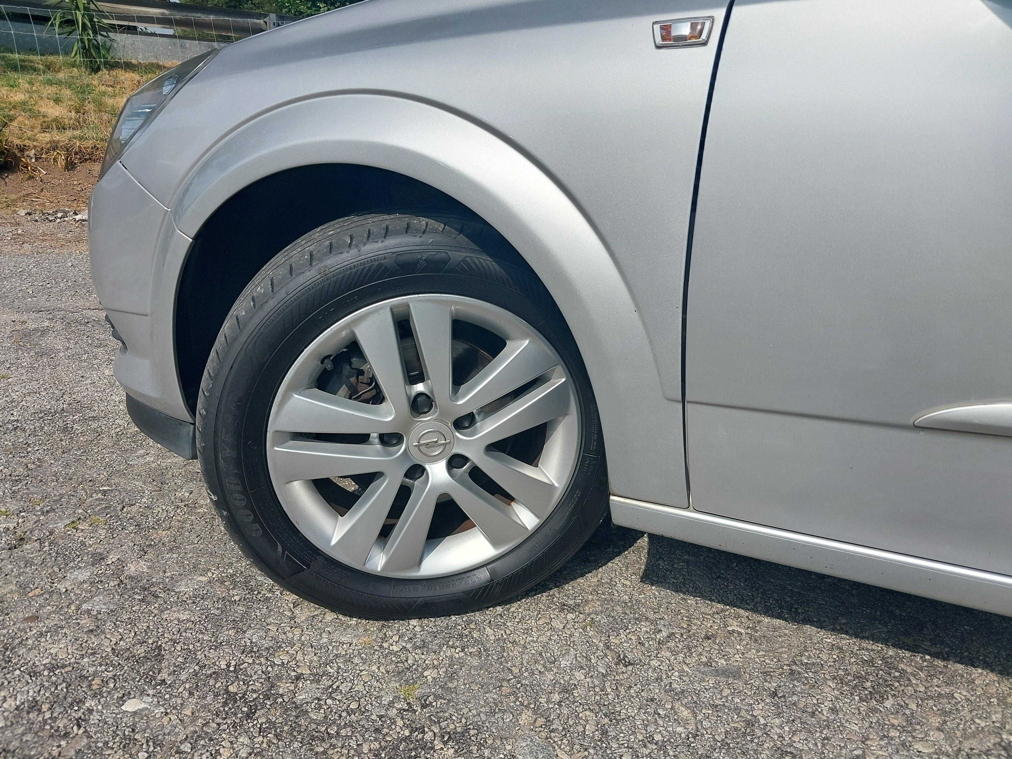 Opel Astra GTC 1.3 CDTI 90cv Excelente Estado