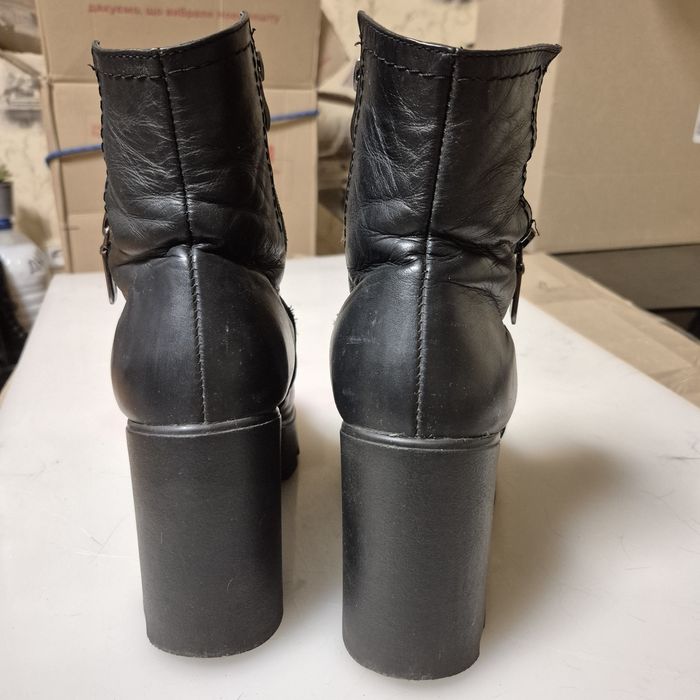 Зимние кожаные женские сапоги 38р.