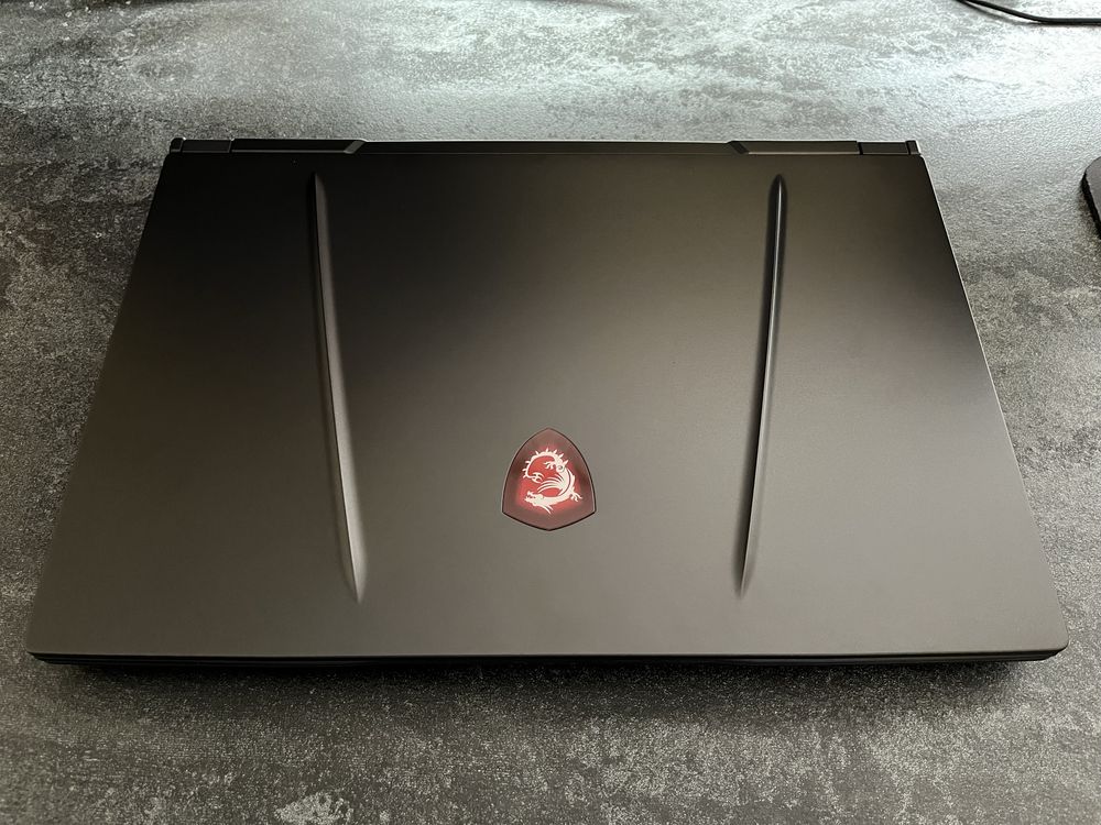Ігровий ноутбук MSI i7-10750H GTX 1660ti 6gb DDR4 16gb SSD 512gb M2