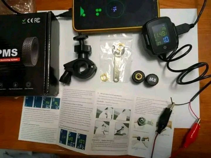 TPMS Система контроля давления в шинах мотоцикла с вольтметром + USB3А