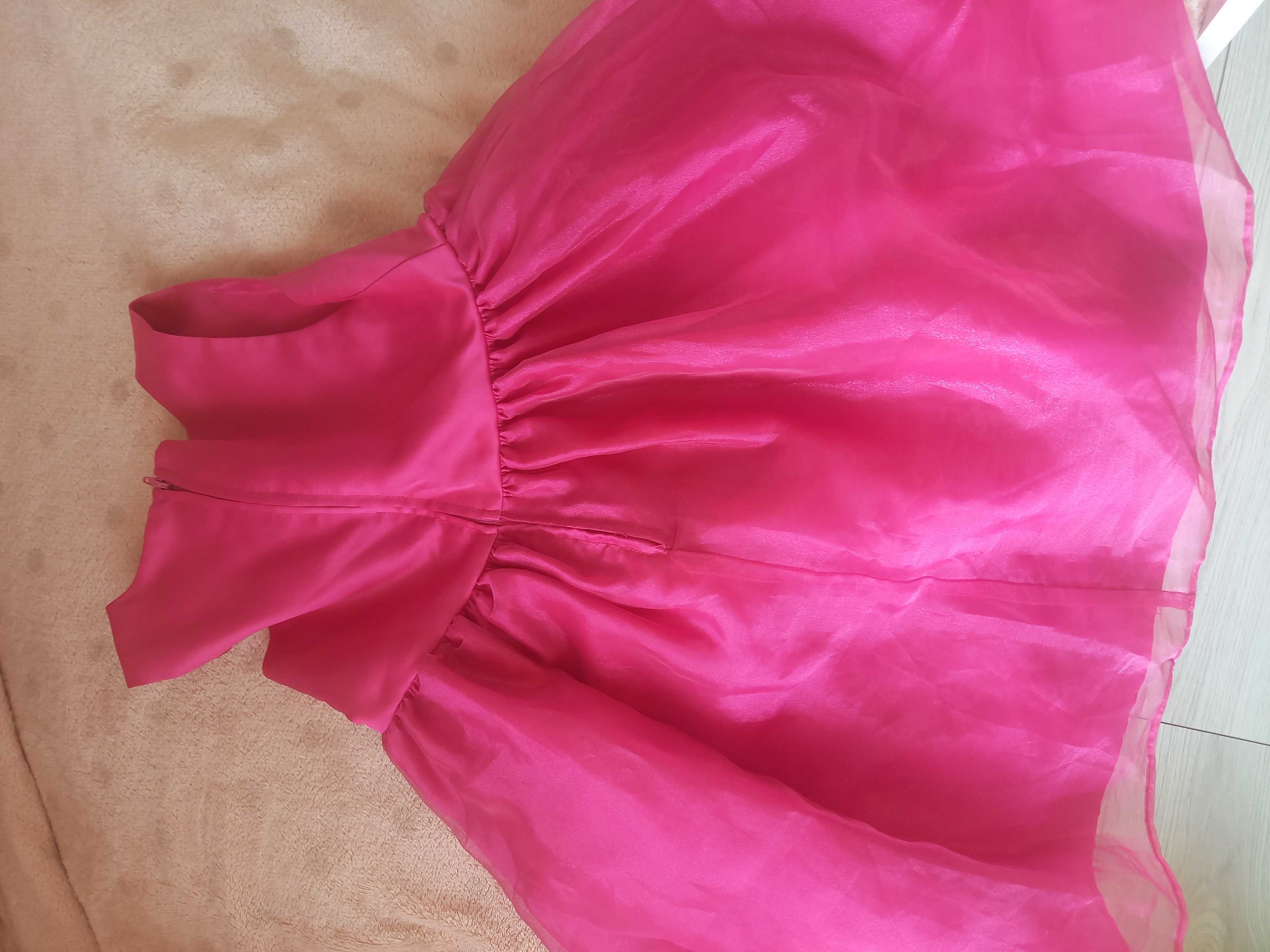 Sukienka różowa tiulowa na specjalne okazje 128