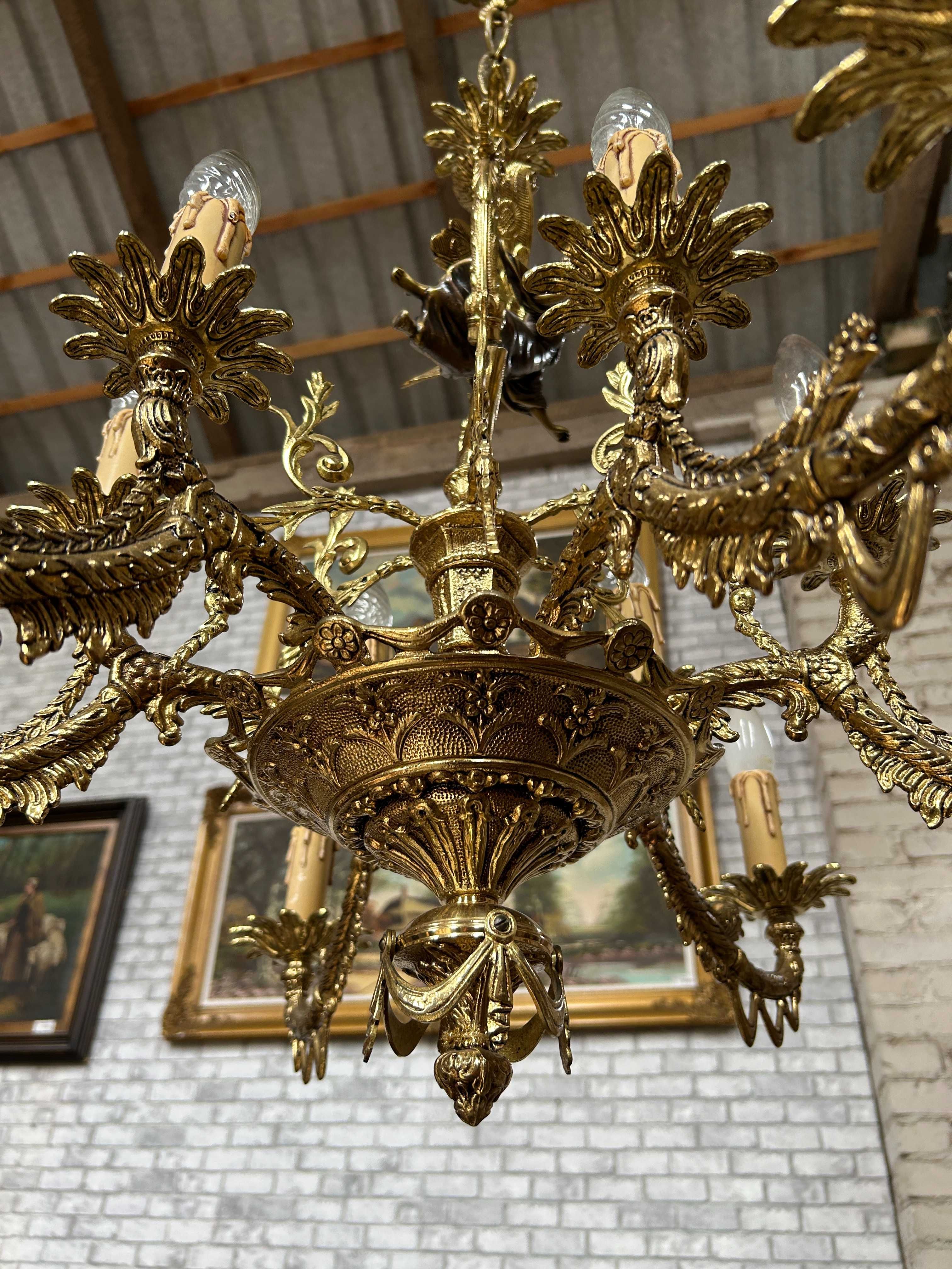 Zjawiskowy żyrandol figuralny z motylicą #8031 Stylowy Węgrów