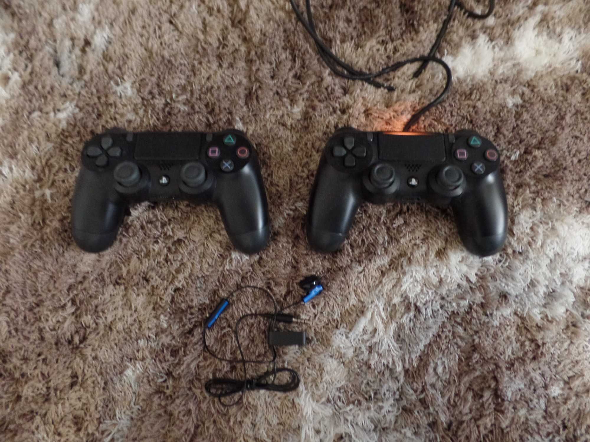 Consola PS4 500Gb com 2 Comandos Auscultador com fio