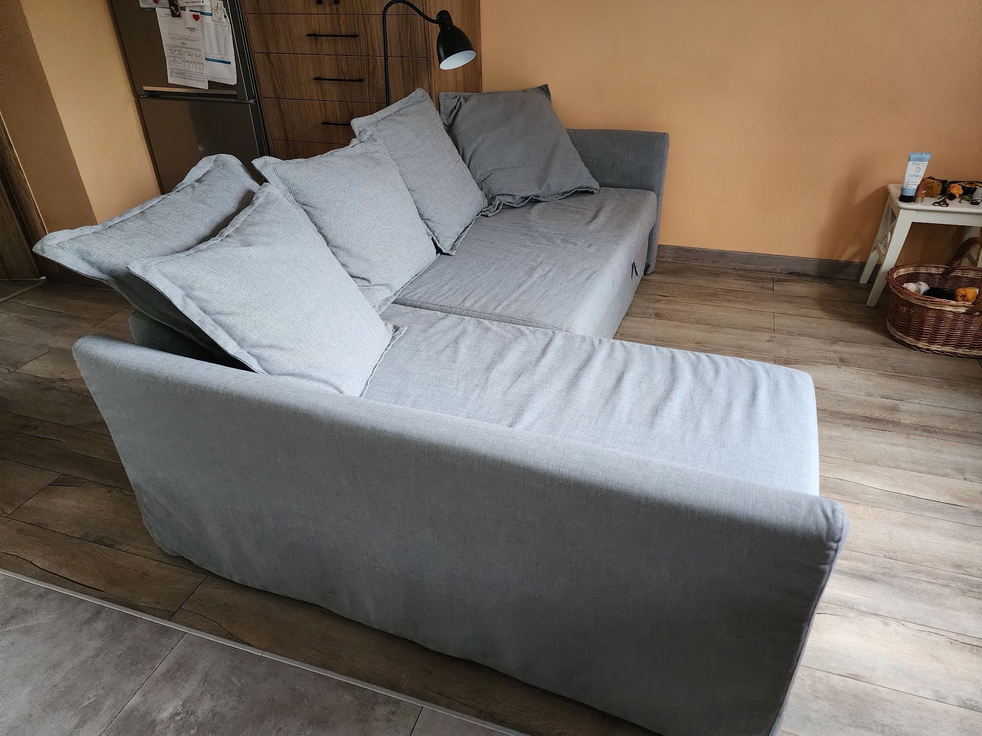 Sofa narozna  HOLMSUND z funkcja spania
Narożnik z funkcją spania, Bor