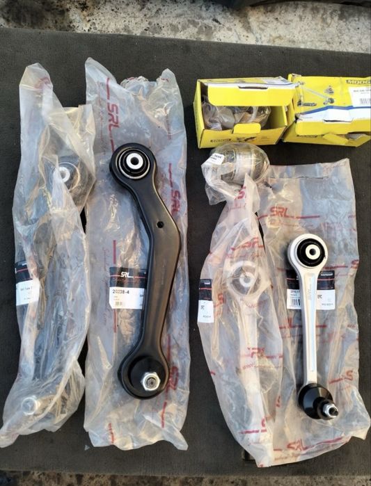 САЙЛЕНТБЛОКИ передніх важелів на BMW E39