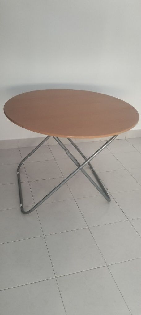 Mesa de jantar/ Dobrável