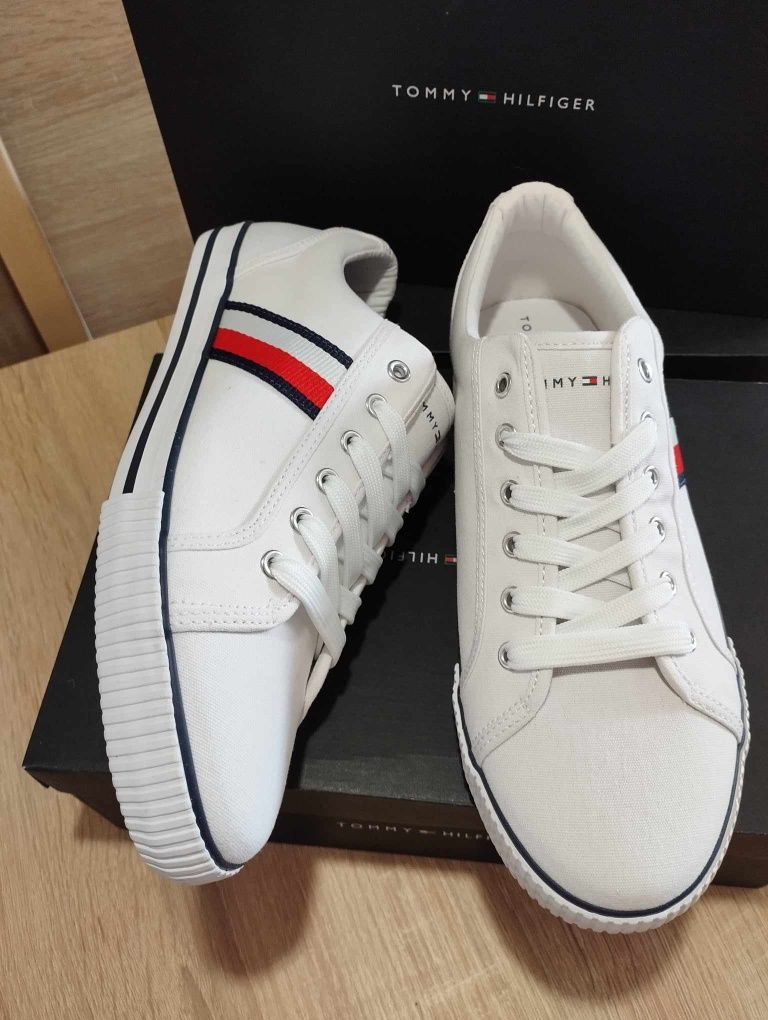 Tommy Hilfiger r37,38,39,40