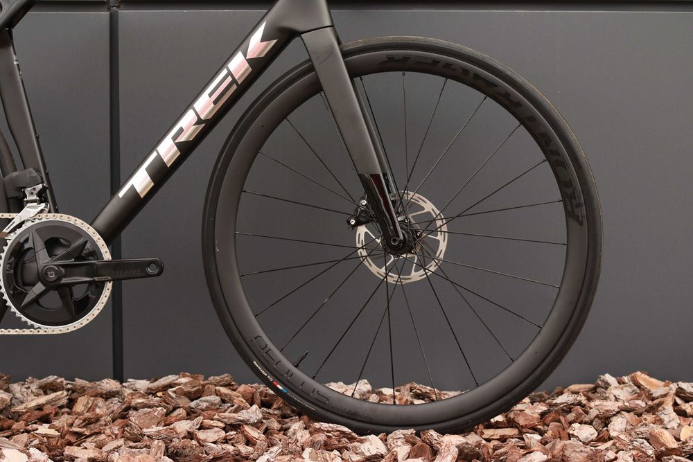 Nowy rower szosowy Trek Madone SL 6 AXS Gen 8