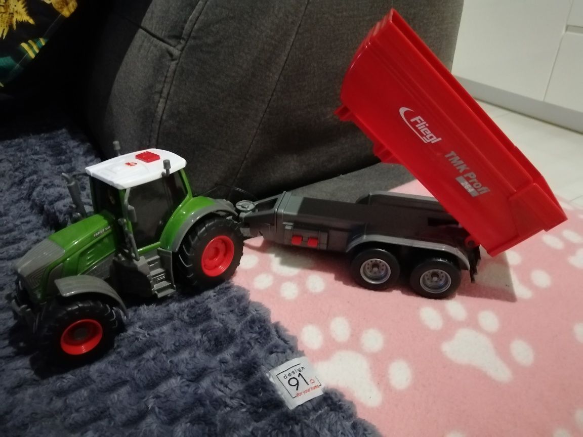 Traktor na baterie