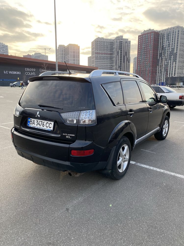 Терміново продам Mitsubishi Outlander XL  2.4, 4WD