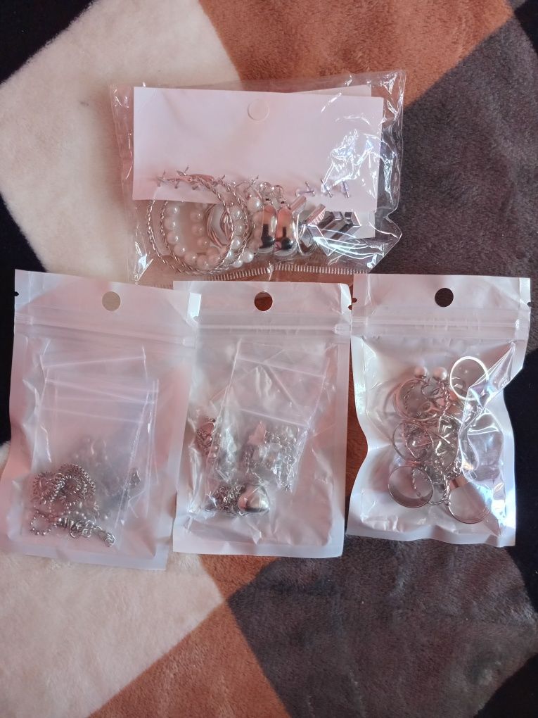 Conjunto com vários acessórios