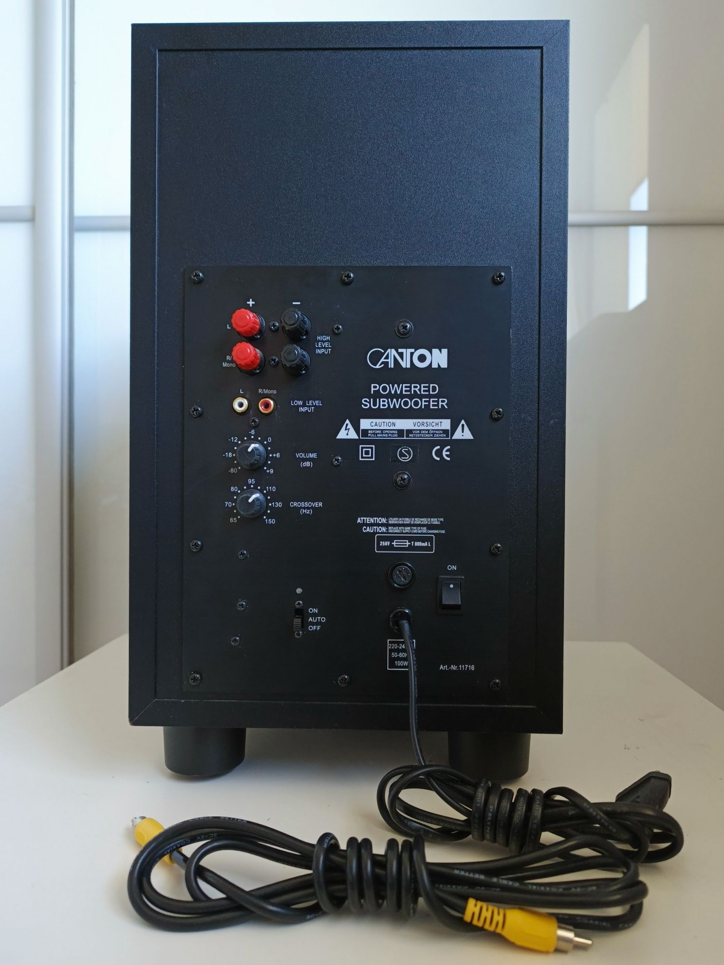 CANTON AS CD 102 subwoofer aktywny, moc 100 Watt.