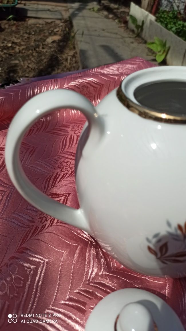 Фарфоровый чайник Рига