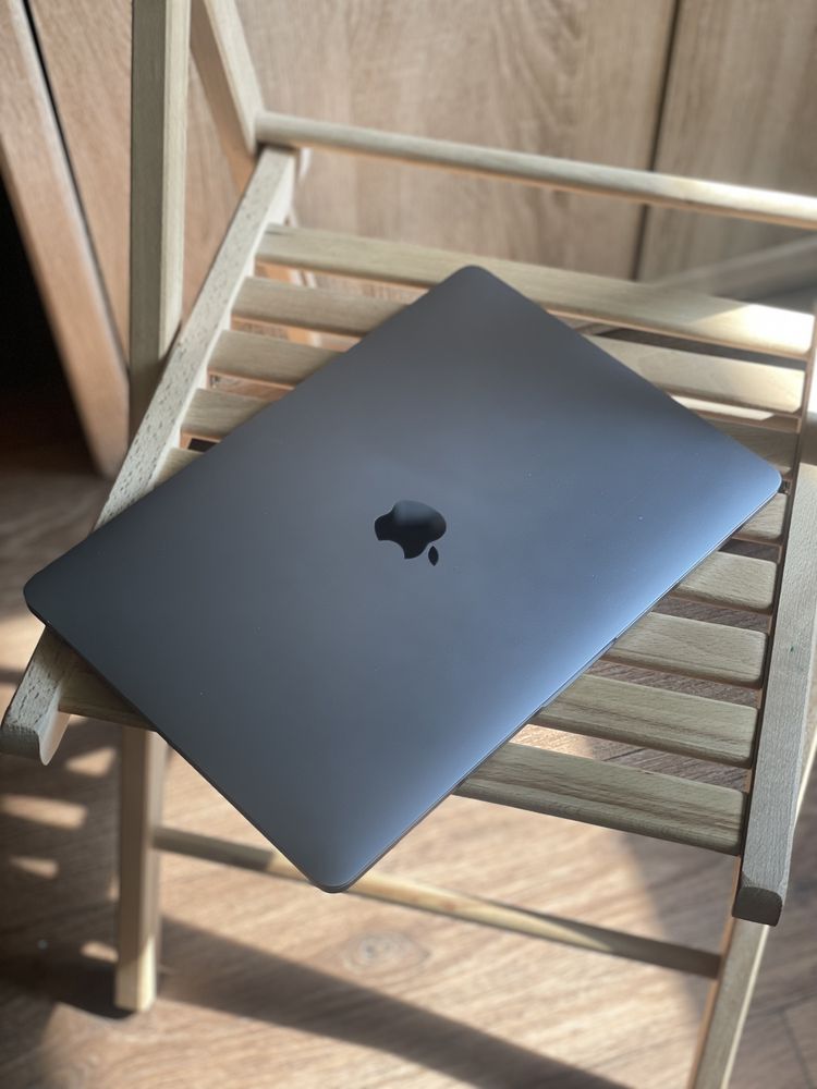 Apple MacBook Pro 13”, 2016р, і5, SSD 256gb, 8gb ОЗУ. Макбук ноутбук