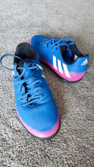 Buty piłkarskie Adidas, rozmiar 35