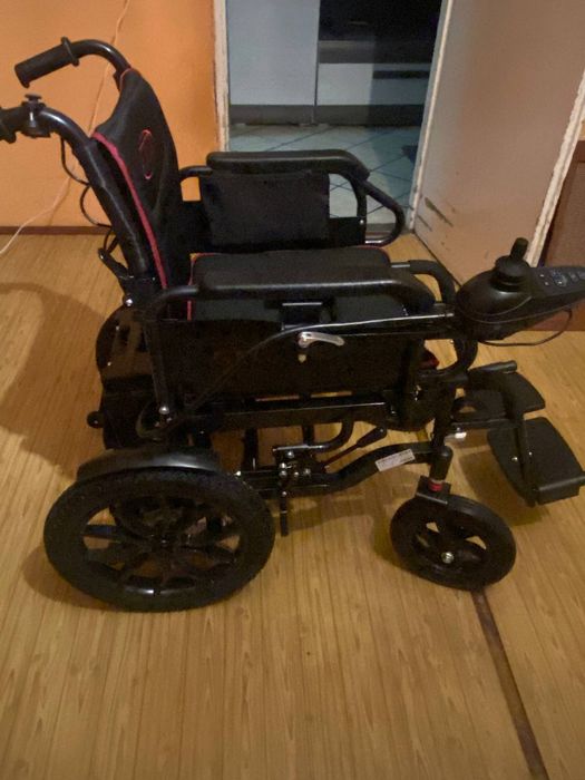 Wózek inwalidzki elektryczny