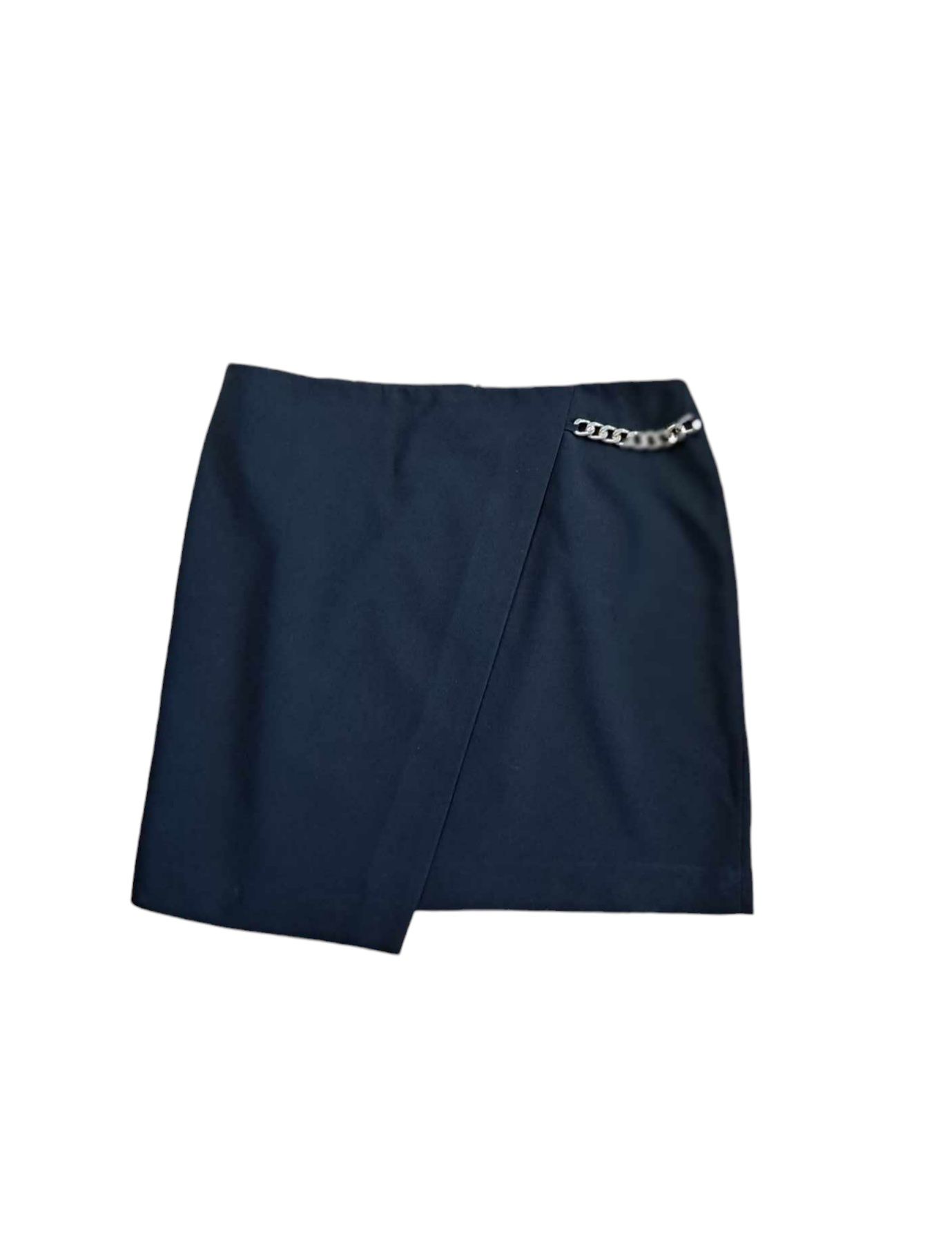 Elegancka krótka czarna spódniczka z łańcuszkiem