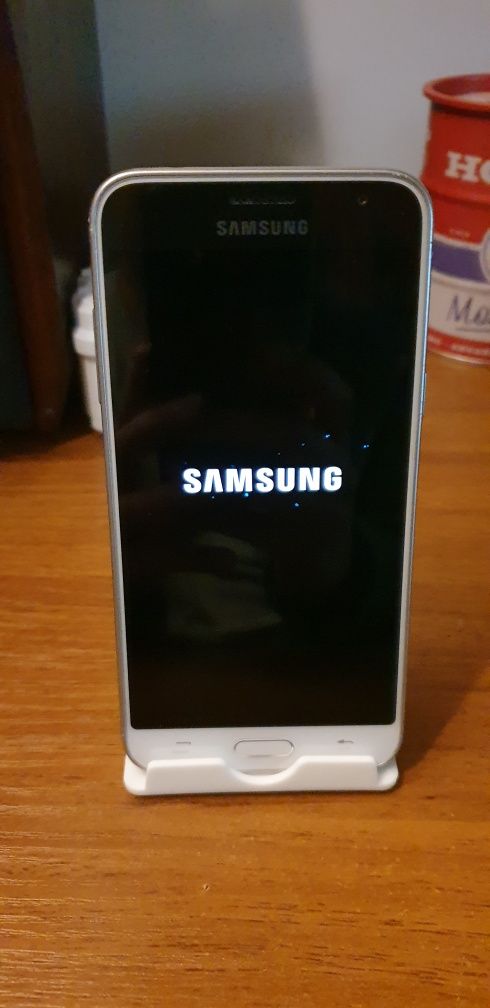 Samsung galaxy j3 2016