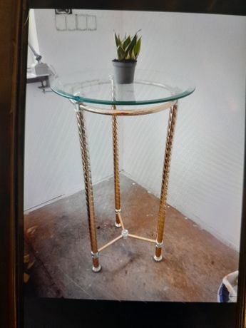 Elegancki stol szklany