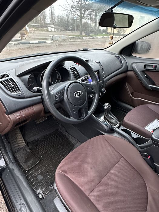 Kia Forte 2011 рік