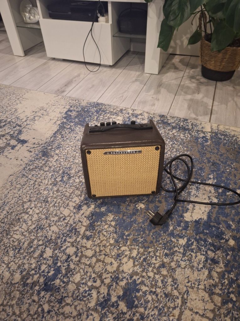 Wzmacniacz gitarowy ibanez trubadur 18w praktycznie nowy