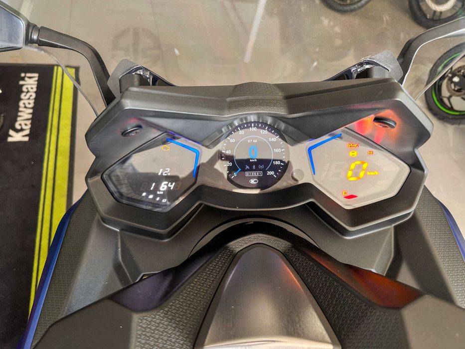 Kymco AK550 c/ 53cvs