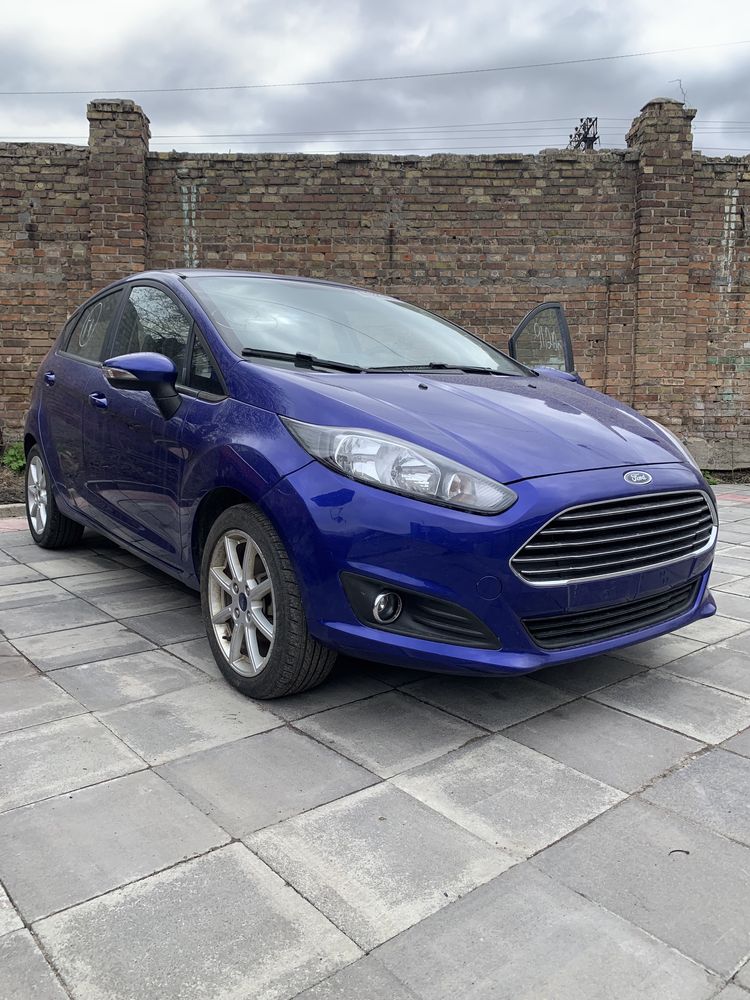 Ford fiesta 2015 sync 2