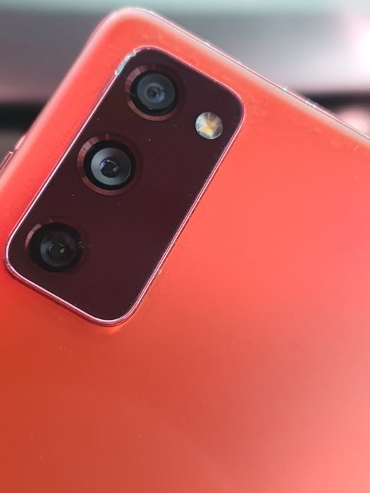 Samsung s20fe,6/128g официальный