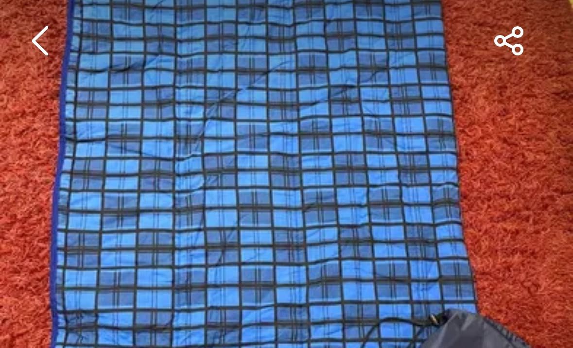 2 sacos cama individuais e 1 colchão individual