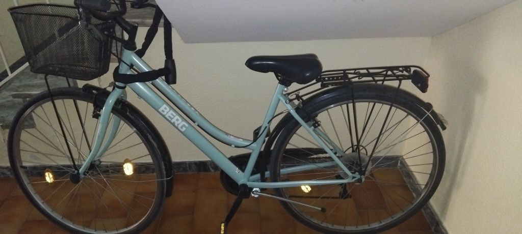 Bicicleta em bom estado, usada mas nova